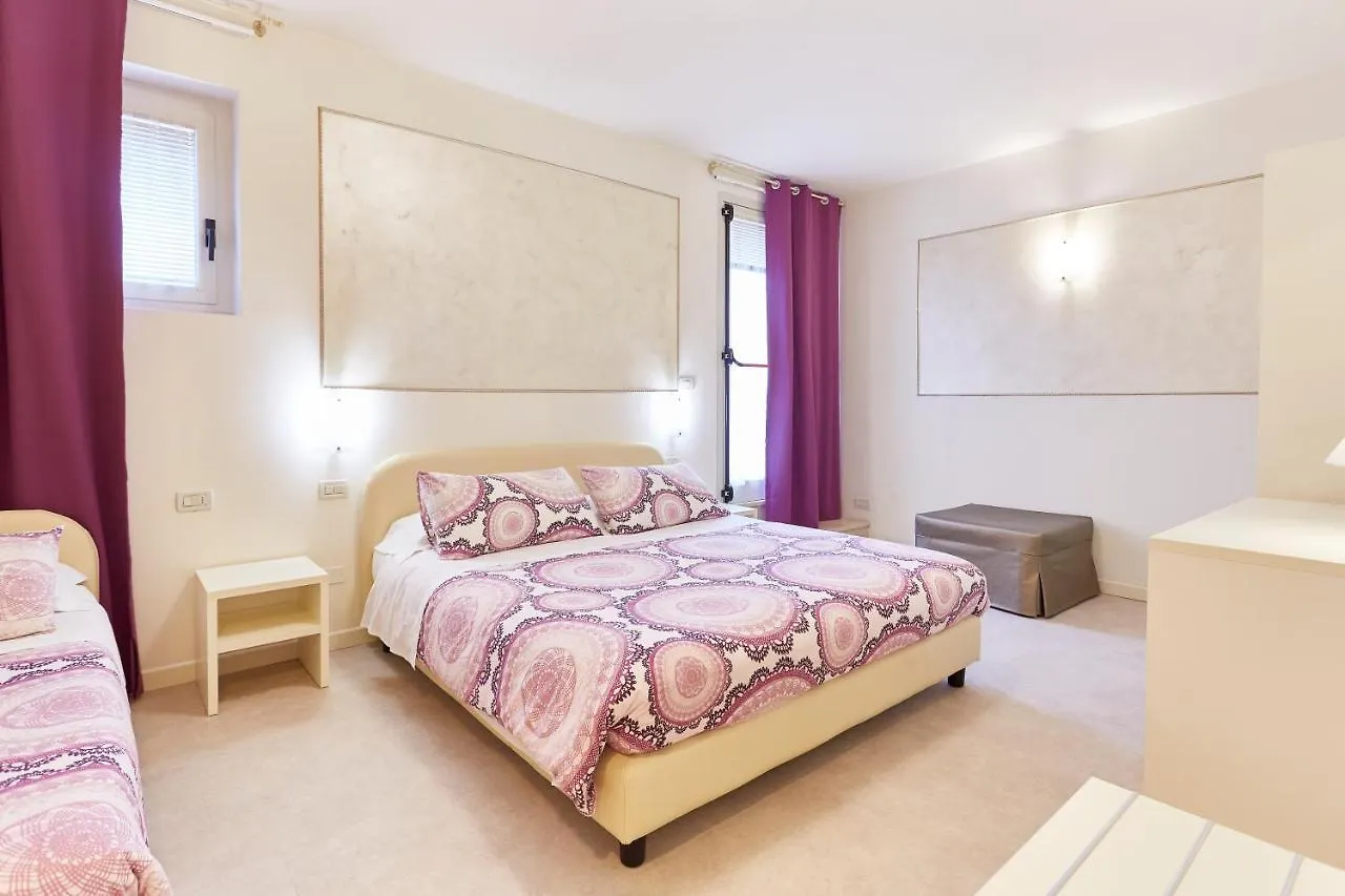 Hotel Villa Lilla Desenzano del Garda Italien