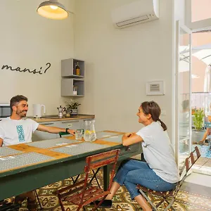 Hostal Costello
