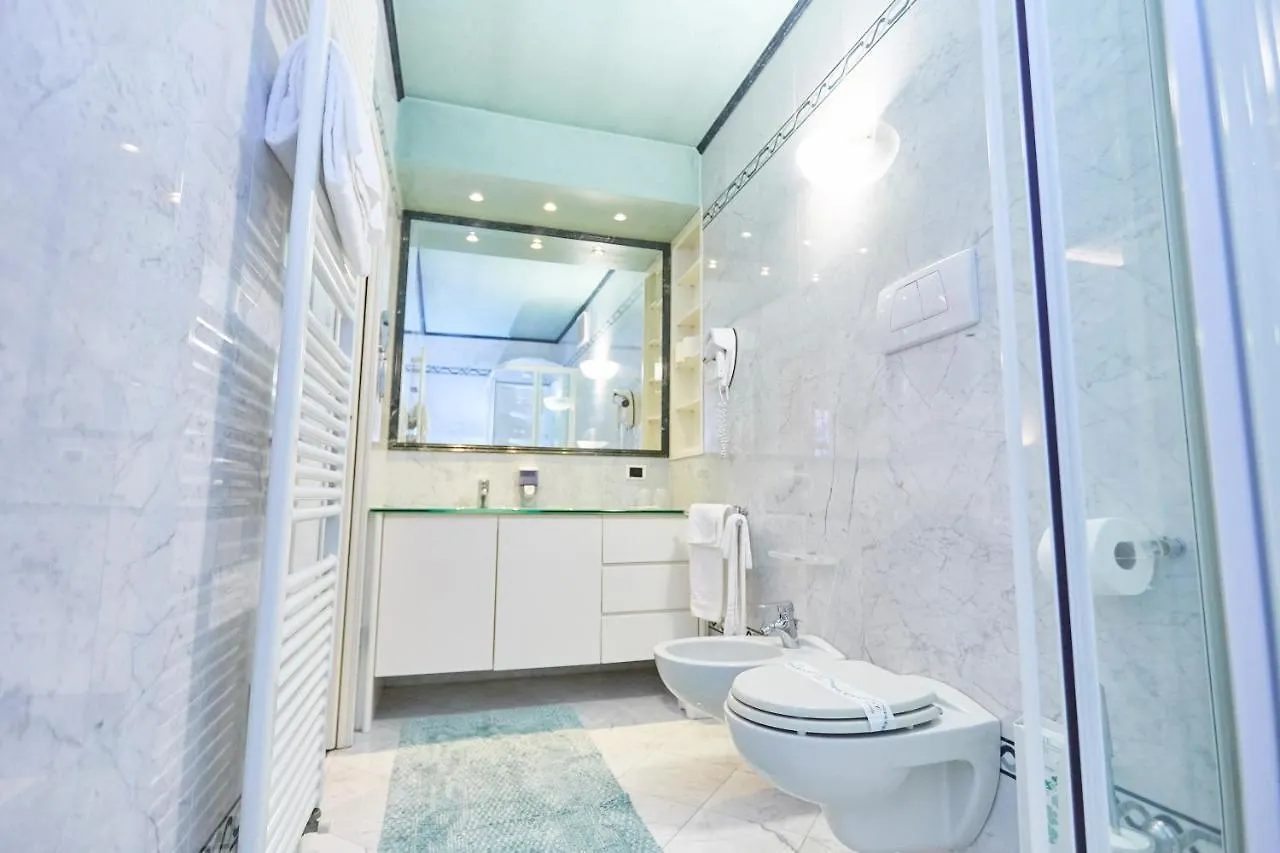 Hotel Villa Lilla Desenzano del Garda 3*,