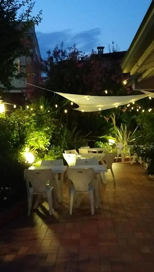 ***  Hotel Villa Lilla Desenzano del Garda Italy